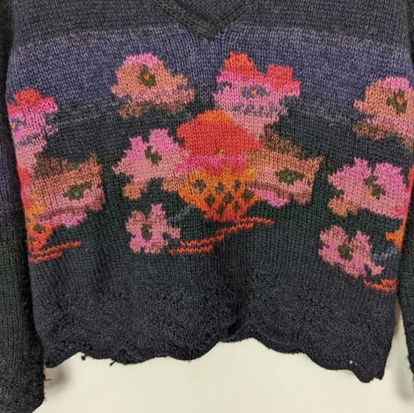 PERUVIAN CONNECTION sz.S 100% Alpaca Floral Chunky Knit Scalloped V Neck Sweater - Picture 4 of 10